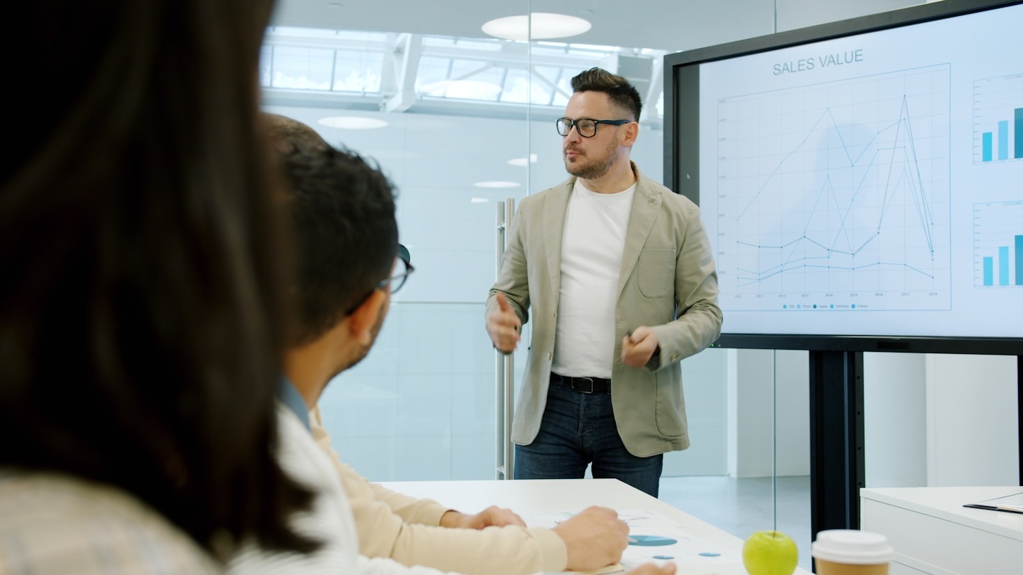 The Strategic Advantage Of A Decentralized Sales Force